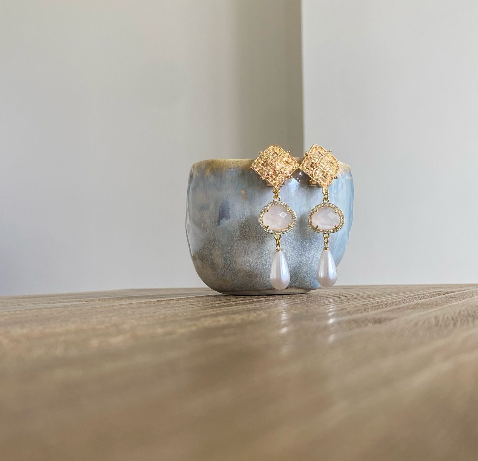 Aros de matrimonio con detalles brillantes